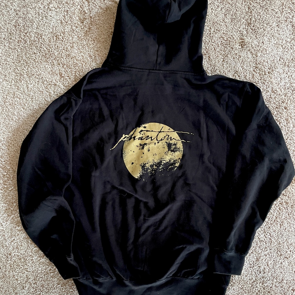 Phantom Winery black large sweatshirt